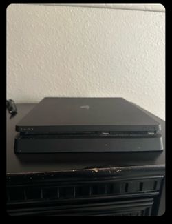 PS4 don’t got power cord or hdmi