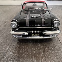 Diecast 1/18 Scale Sun Star Platinum 1955 Pontiac Star Chief  Red/Black Excellent Condition 