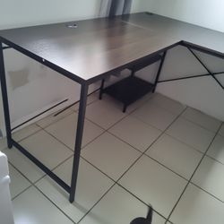 Bestier 95.5 L Shaped Desk 