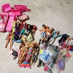 Bulk Of Barbie's, Disney Princesses And Kens See Description