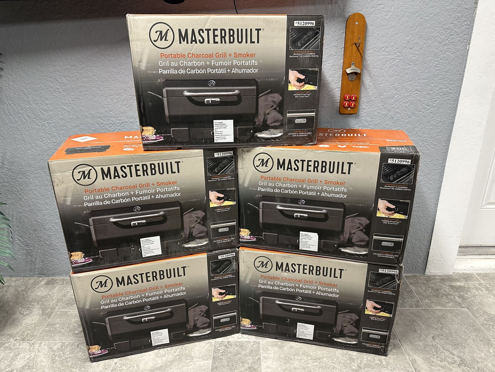 Masterbuilt Portable charcoal grill NEW