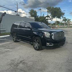 2017 GMC Yukon XL DENALLI