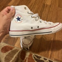 White Converse Women’s Size 7