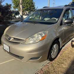 2008 Toyota Sienna