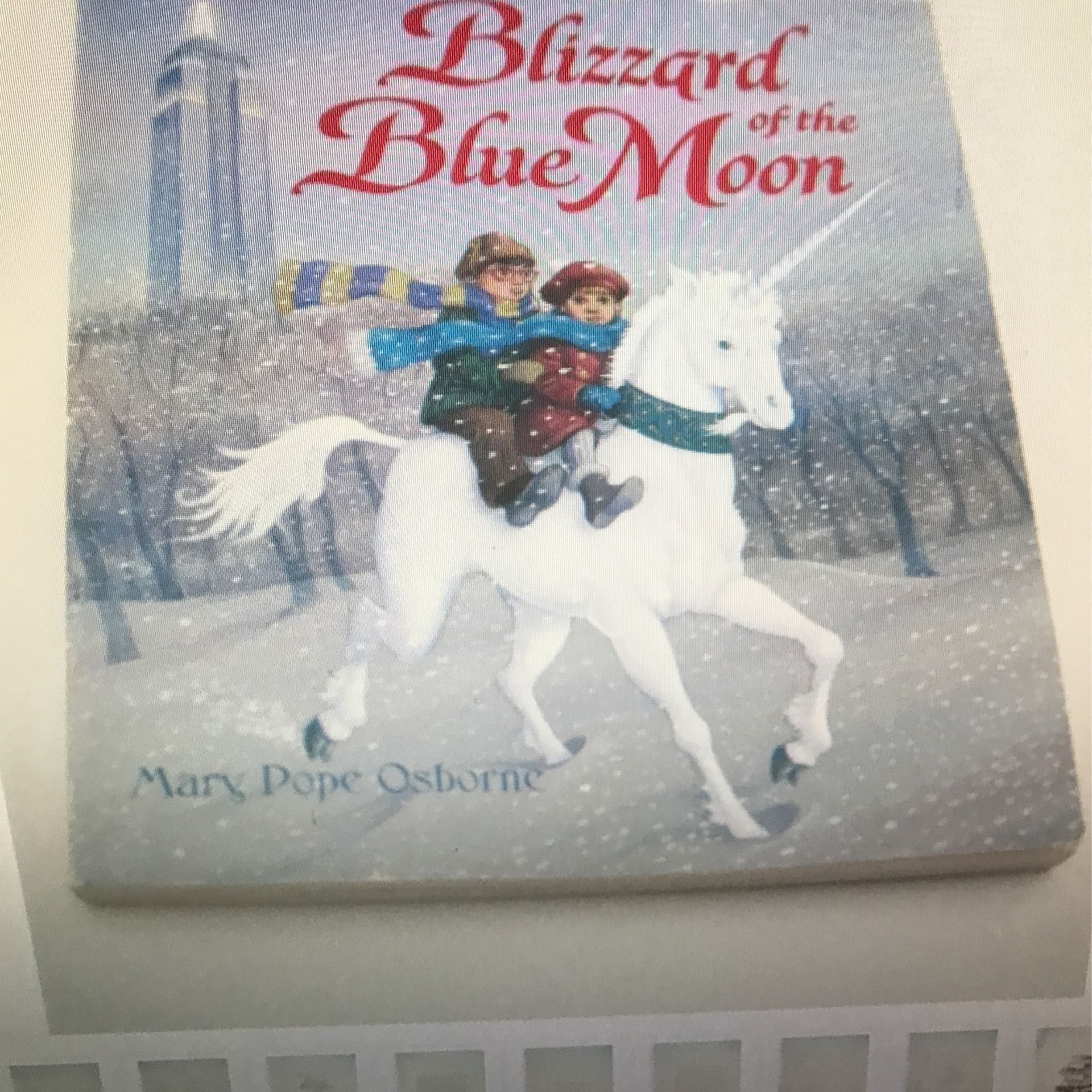 Magic Tree House: #36 A Merlin Mission: Blizzard of the Blue Moon Paperback Book