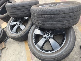 OEM 19" MERCEDES BENZ ML350 Black Wheels With CONTINENTAL runflat tires