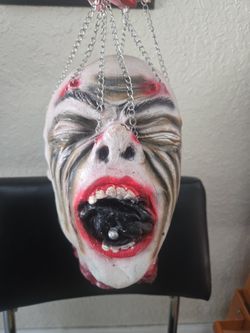 Halloween Hanging Head Life Size 