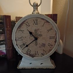 Rustic Antique Farmhouse Style Clock