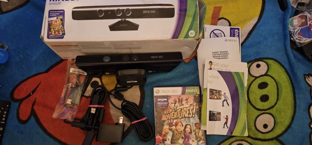 Xbox 360 Kinect Sensor With Kinect Adventure