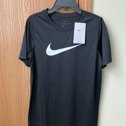 Boys Nike Short Sleeve T-Shirt Size L