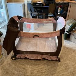 Pack And Play And Car Seat Good Till 2025 And Pack And Play Clean Just Faded At Bottom