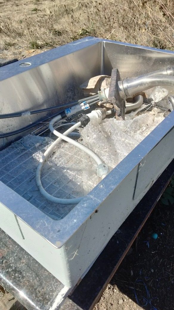 New never installed country kitchen sink with faucet , sprayer , drain stop canceled project  100.00 obo 