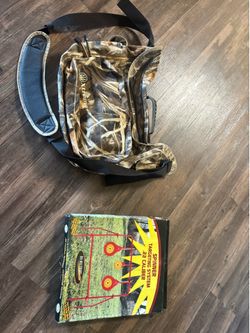 Camo bag and metal spinner stand