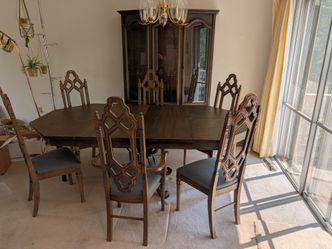 Vintage 1970s Stanley Furniture Dining Set (Table, 6 Chairs, Hutch)