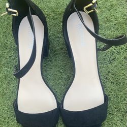  (No ratings yet) Unique Bargains Women's Open Toe Ankle Strap Chunky Heels Sandals