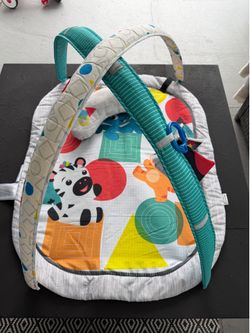Baby activity mat