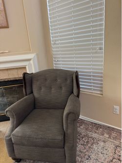 Dining table & living room chair