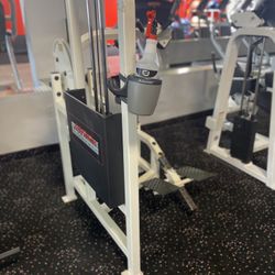 Life Fitness Abdominal Machine