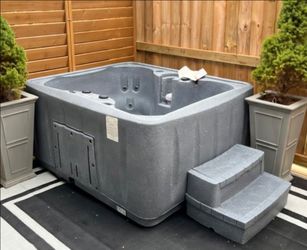 Hot Tub with Delivery