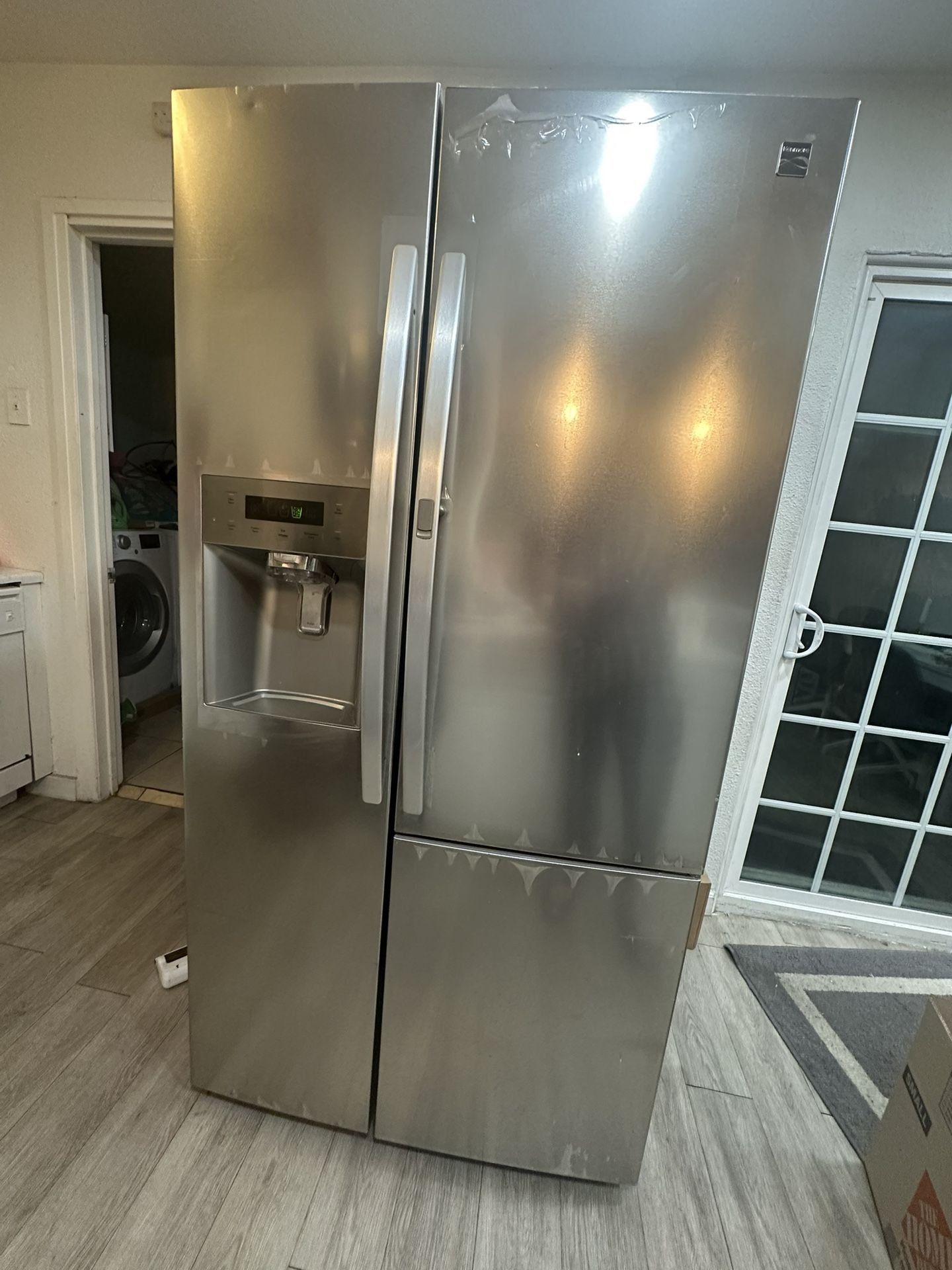 Refrigerator
