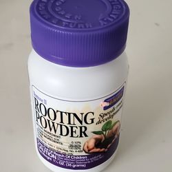 Bontone II Rooting Powder 35 Grams

Description
IDEAL FOR TRANSPLANTS - When it is time to transplant your plants to different pots or places within y