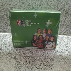 2025 NWSL COLLECTION VOL. 2  Trading Cards Sealed New Unopened