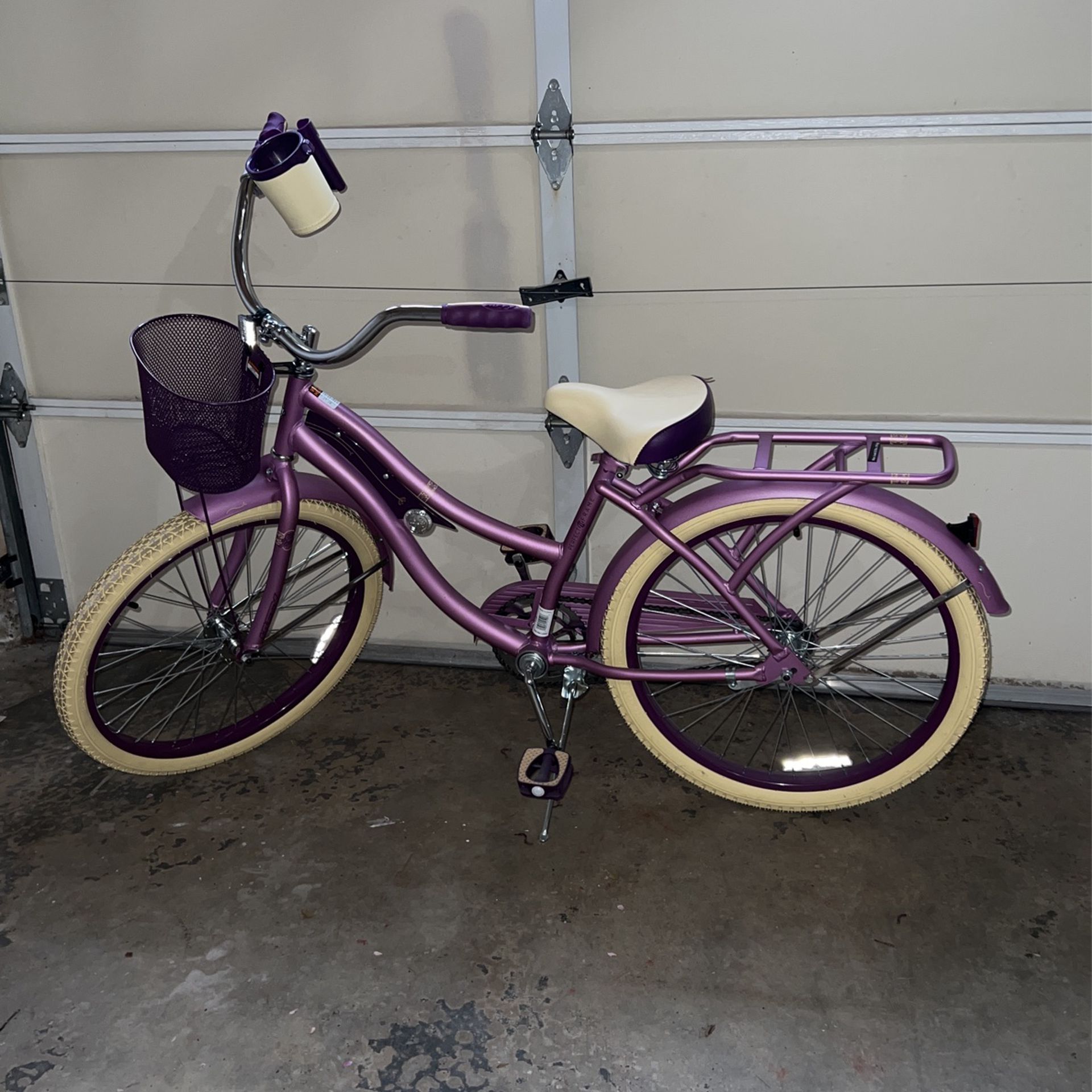 Huffy animais purple cruiser bike