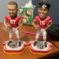 Patrick Mahomes and Travis Kelce bobble head 
