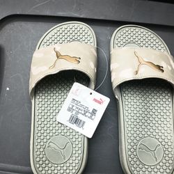 Women's Puma slide Ons