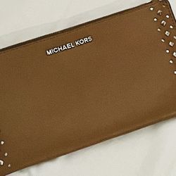 Michael Kors Wristlet 