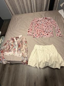 Assorted women’s clothes sizes Small-Medium