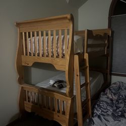 Twin Bunk Beds(Could be split into 2 twin size)