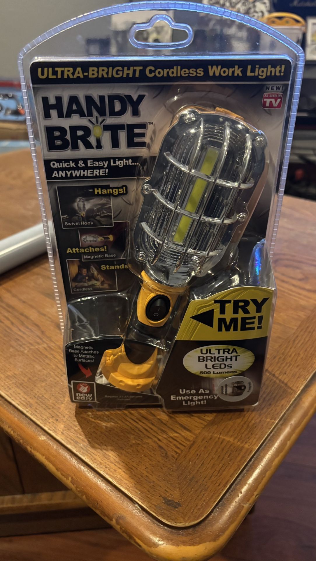 Ultra-Bright Cordless LED Work Light