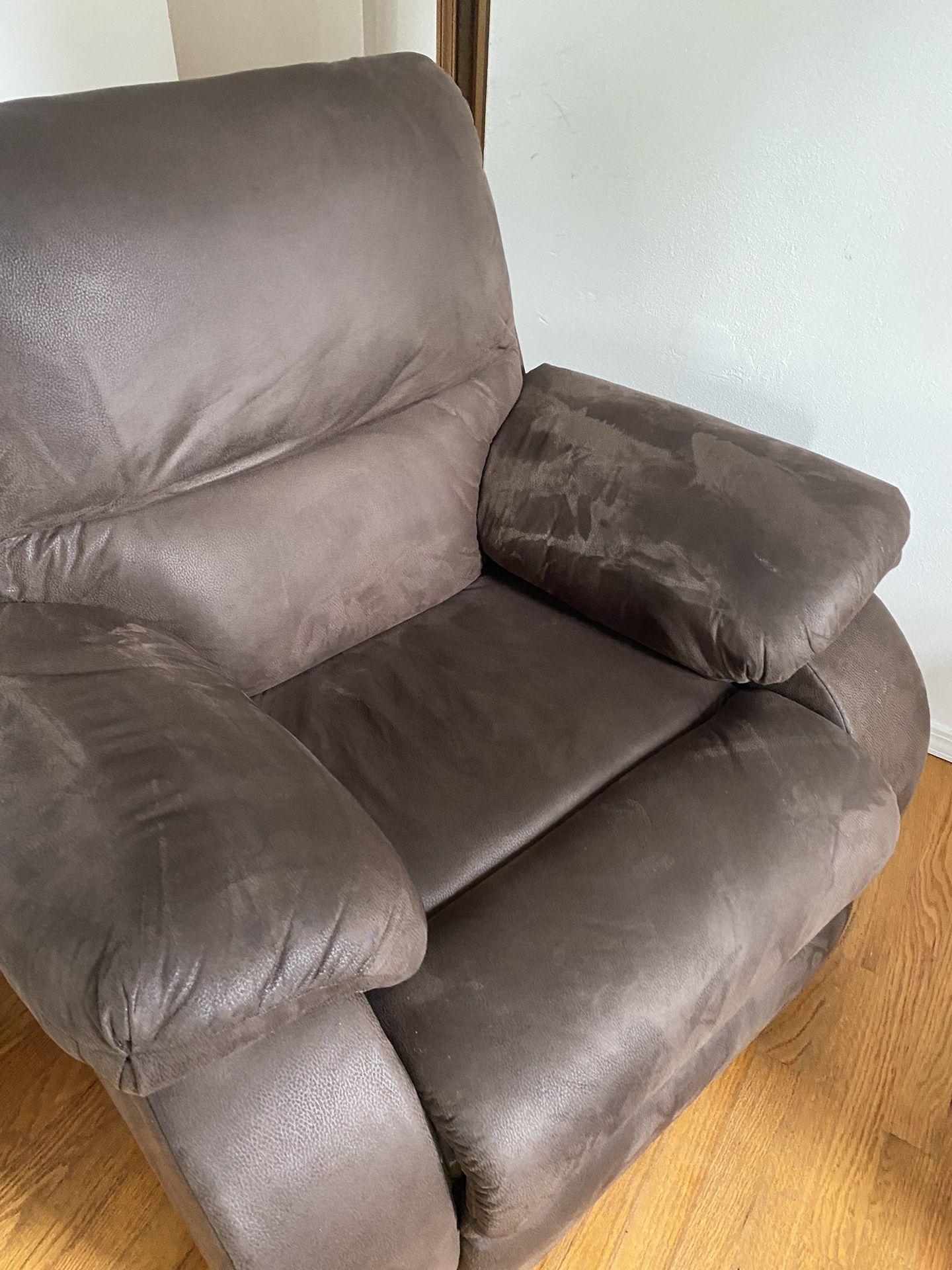 Recliner (Best Offer)