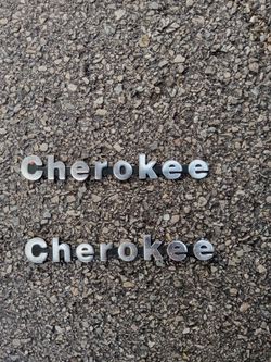Jeep Cherokee Emblem