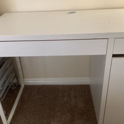 White Desk
