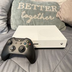 XBOX One S (with controller and cable)
