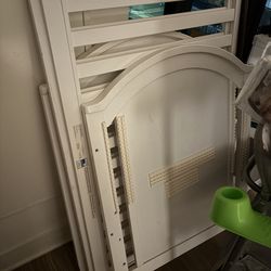 Nursery crib