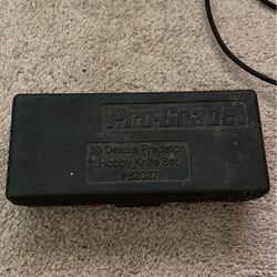 Pro Grade. 30 Deluxe Precision Hobby Knife Set, Carving Set