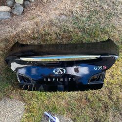 Infiniti G35s Trunk