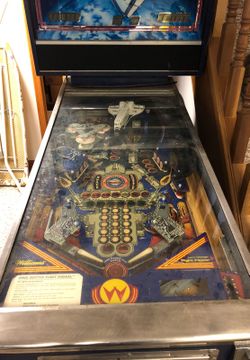 Space Shuttle Pinball Machine 04.jpg