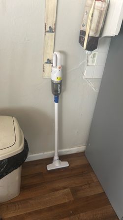 Sippon Cordless Stick Vacuum. RECHARGEABLE