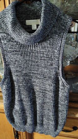 Forever 21 sleeveless turtleneck knitted top.