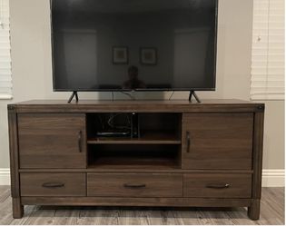 Willow Creek Brown 67” Traditional TV Stand