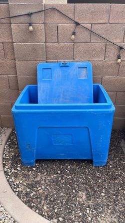 Cold plunge box