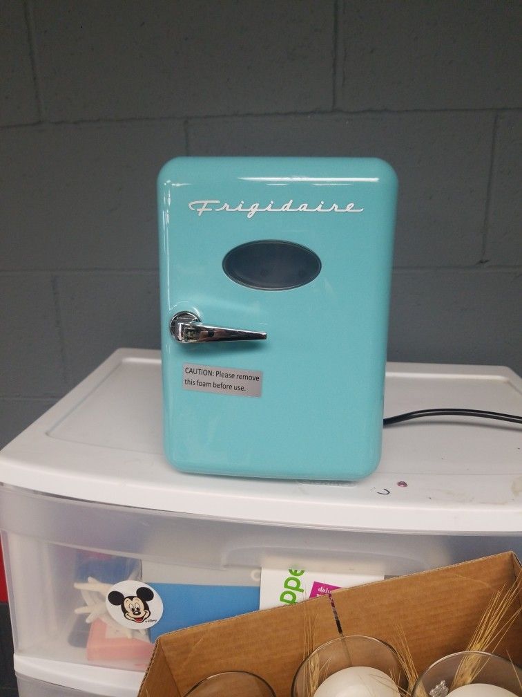 Frigidaire Mini Fridge