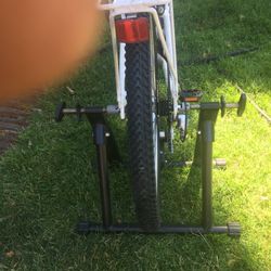 Bell Motivator Bicycle Trainer Good Condition