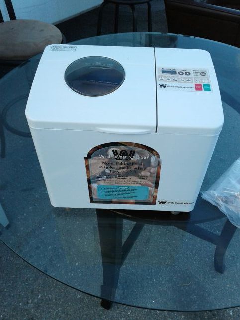 White Westinghouse bread maker