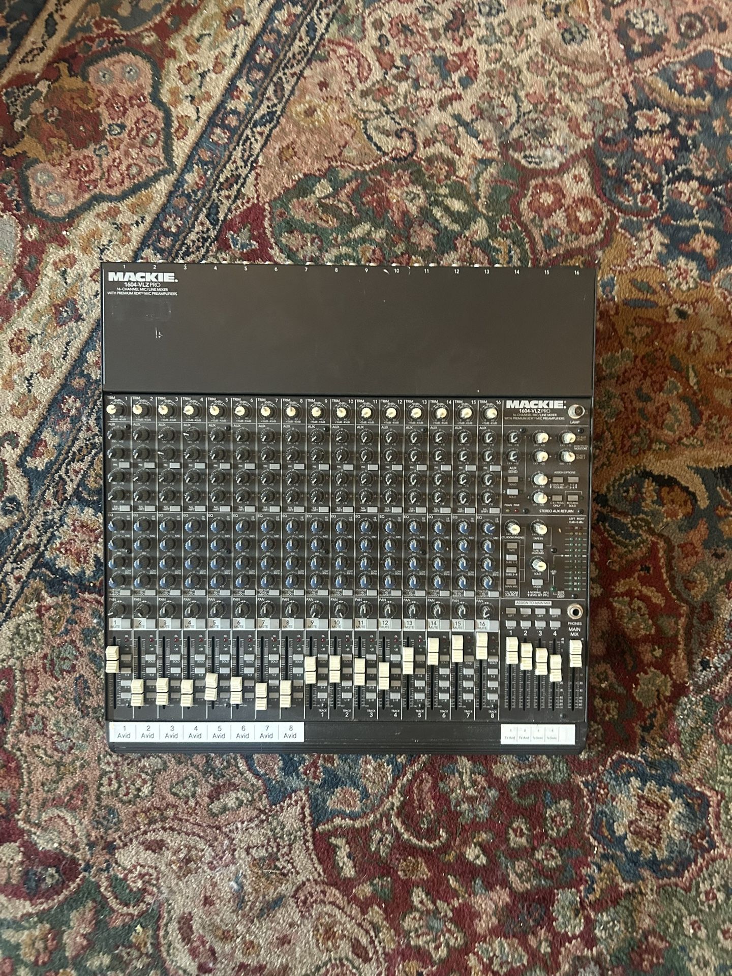 Mackie 1604-VLZPro Mixer