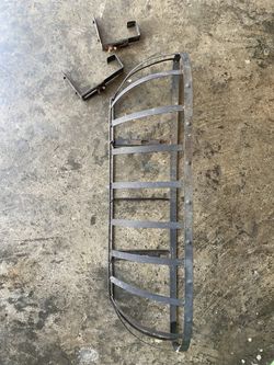 Windowsill planter cage